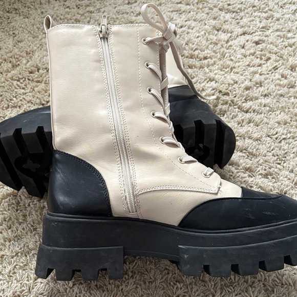 Combat boot Design Lab Lord & Taylor Two-Tone Lace-Up Boots - Picture 4 of 8